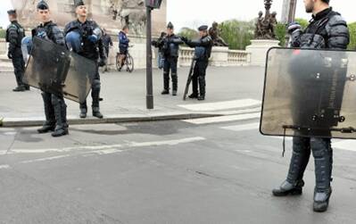 Police preparing for riots in Paris. Photo: Simon Quilty.