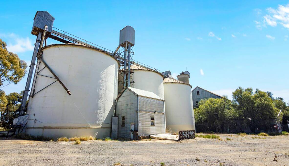 The Rupanyup silo complex and adjacent flour mill - at the time of their construction more than a century ago they were the largest grain storages of their kind in Australia. Pictures and video from Horsham Real Estate. 