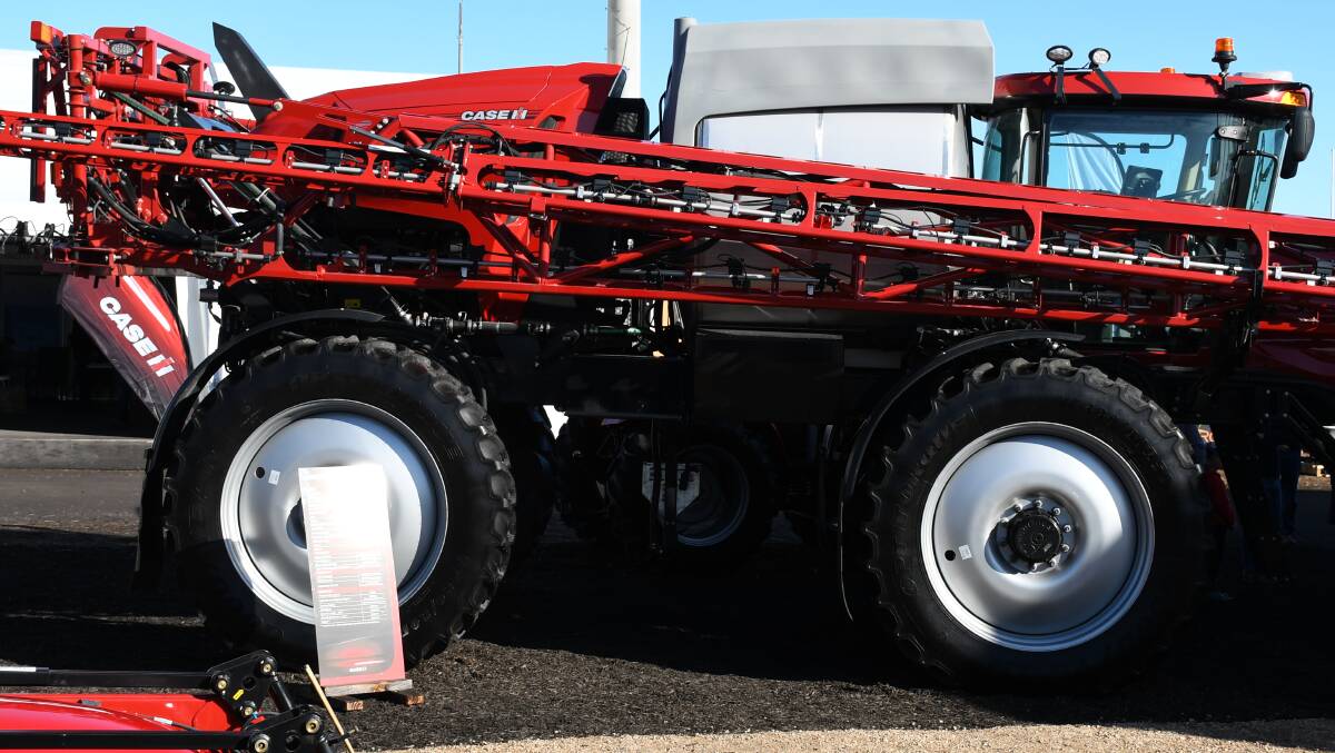 The 4450 Patriot sprayer is available with either a 36 metre or 41m boom. 