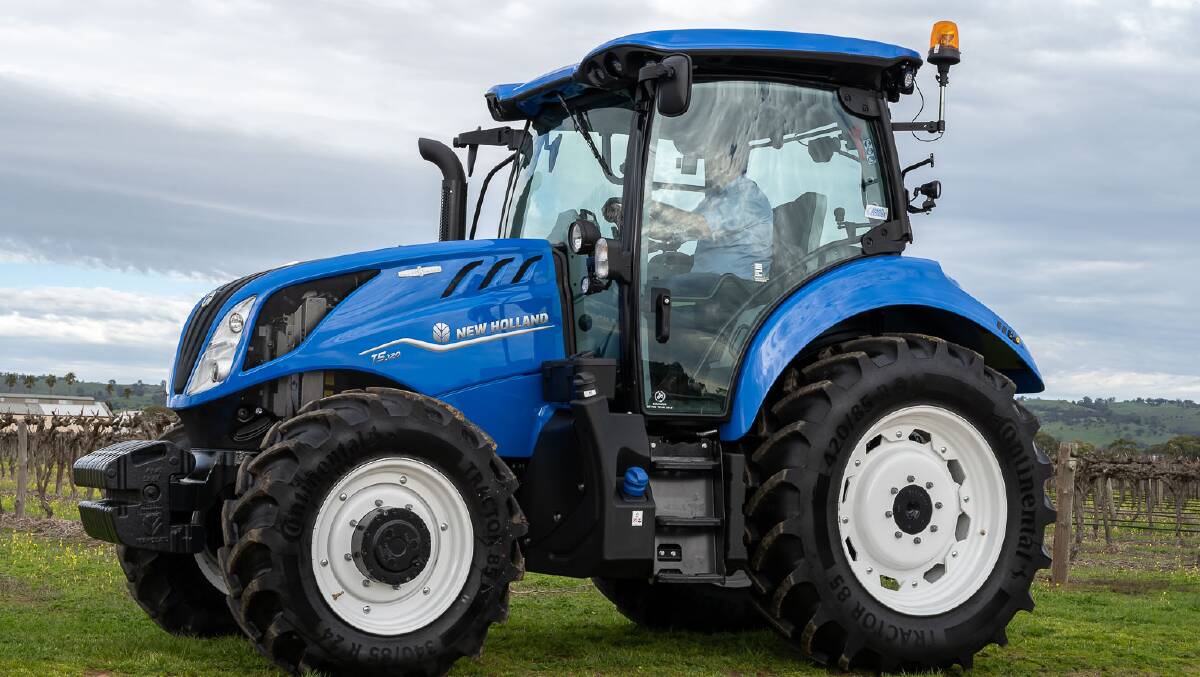 New Holland T5 Auto Command gets going in the specialty crop sector, Farm  Online